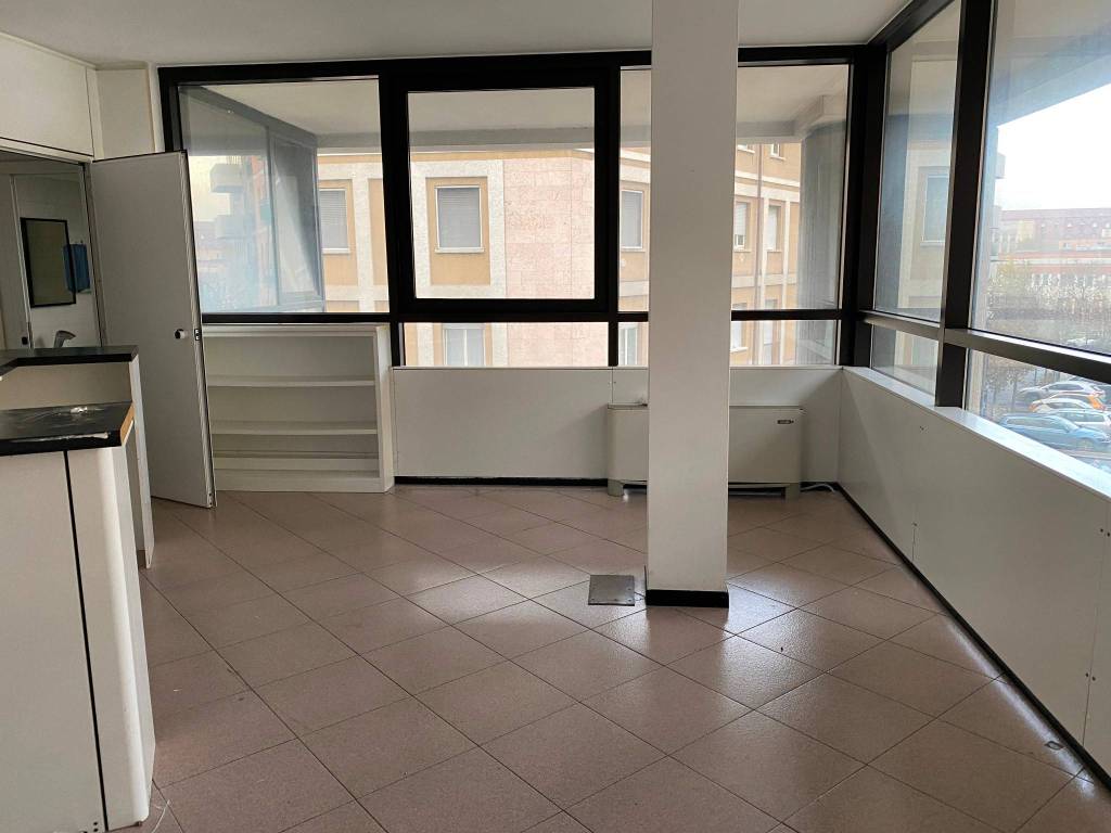 ufficio in affitto a Brescia in zona Mompiano