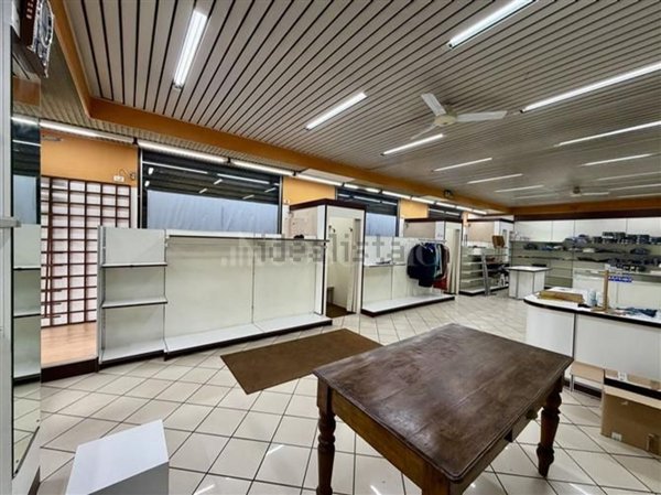 negozio in affitto a Brescia in zona Chiusure
