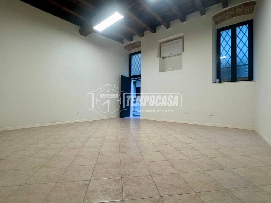 locale commerciale in affitto a Brescia in zona Centro Storico