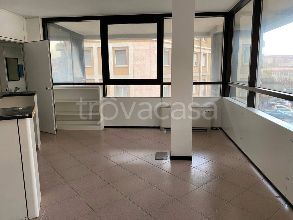 ufficio in affitto a Brescia in zona San Rocchino