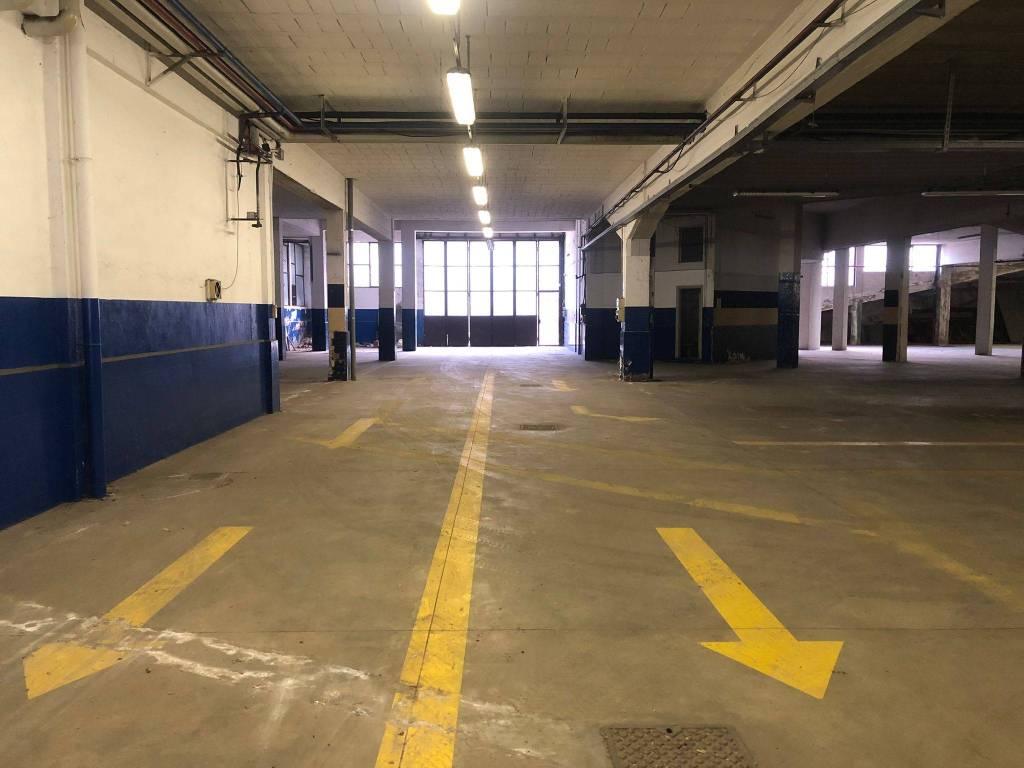 locale commerciale in affitto a Brescia