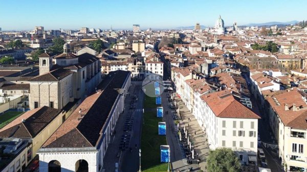 negozio in affitto a Brescia in zona Centro Storico