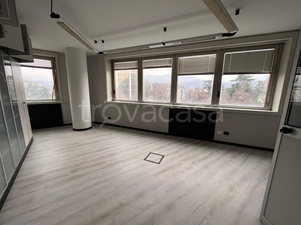 ufficio in affitto a Brescia in zona San Bartolomeo