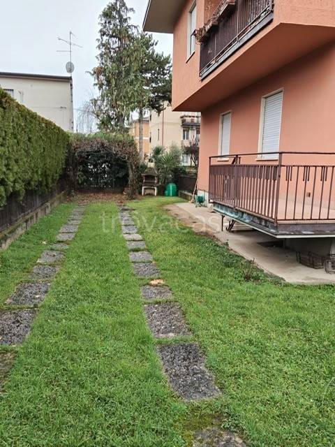 appartamento in affitto a Brescia in zona Urago/Mella