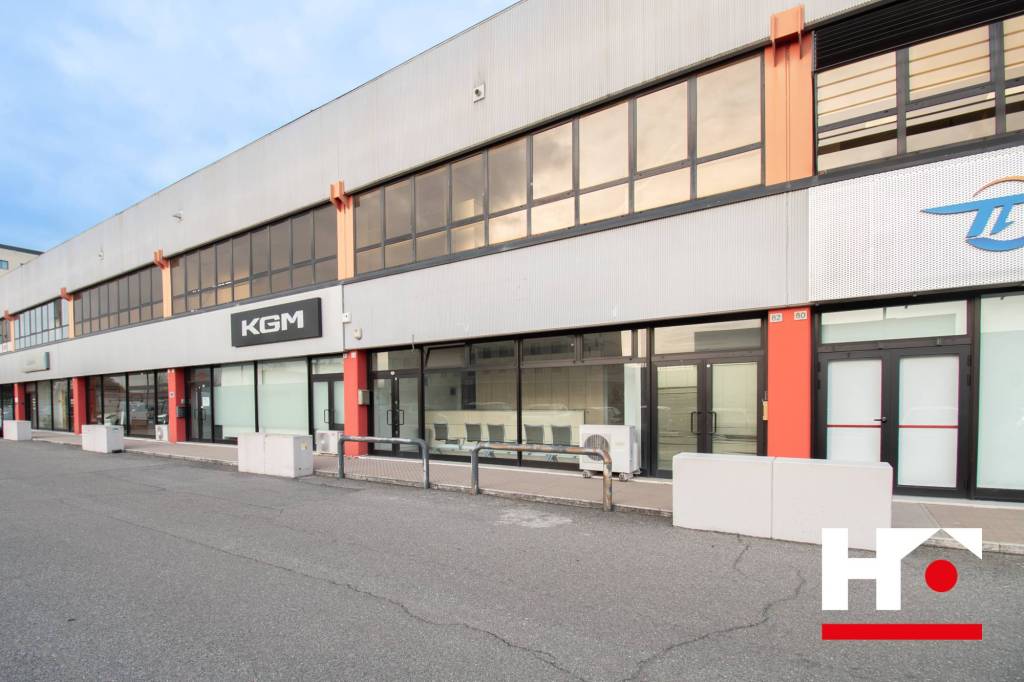 negozio in affitto a Brescia in zona Fiumicello