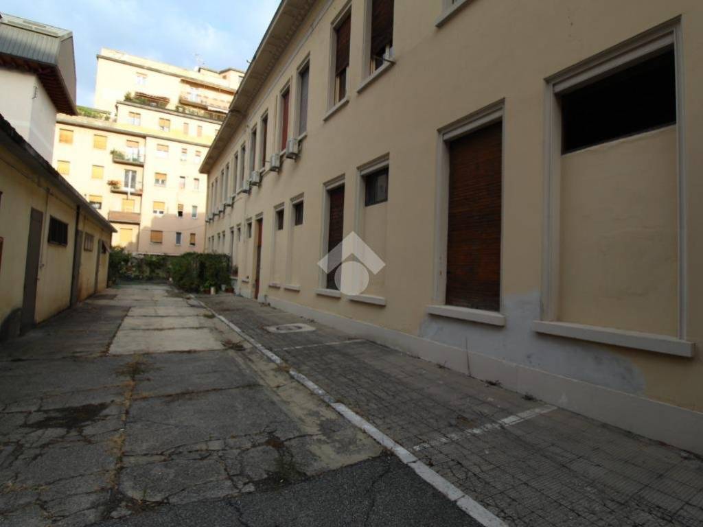 negozio in affitto a Brescia in zona Centro Storico