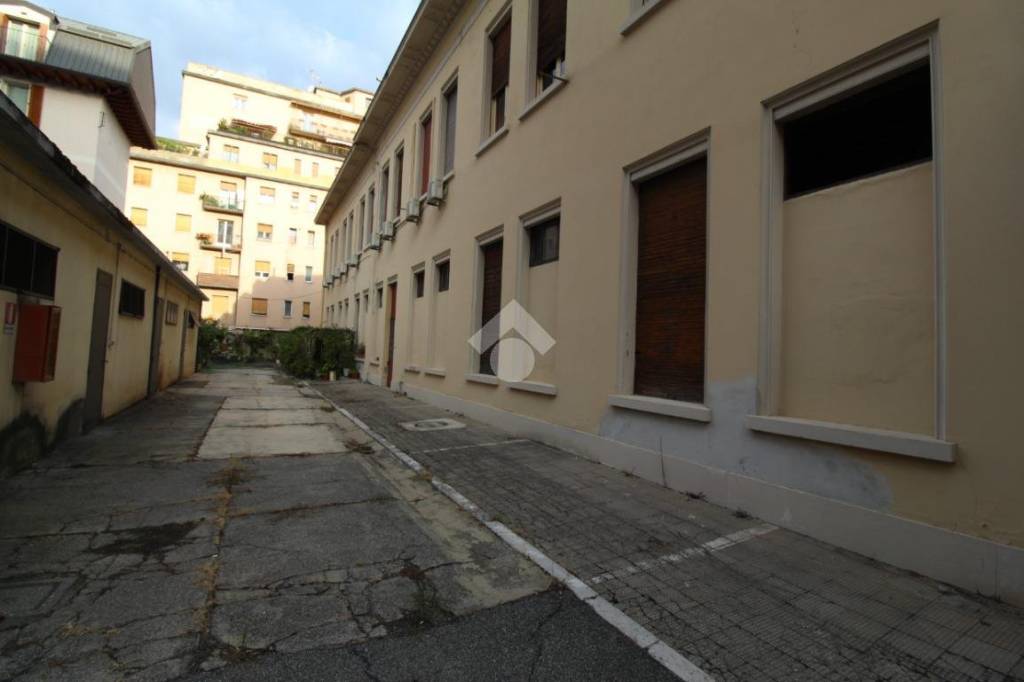 negozio in affitto a Brescia