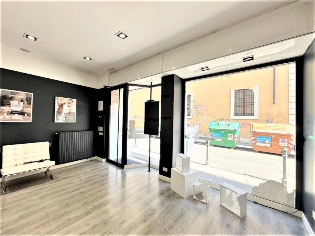 negozio in affitto a Brescia in zona Centro Storico