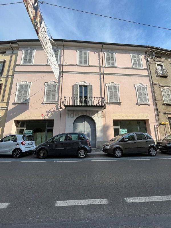 intera palazzina in affitto a Brescia
