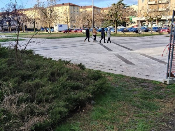 negozio in affitto a Brescia in zona Volta
