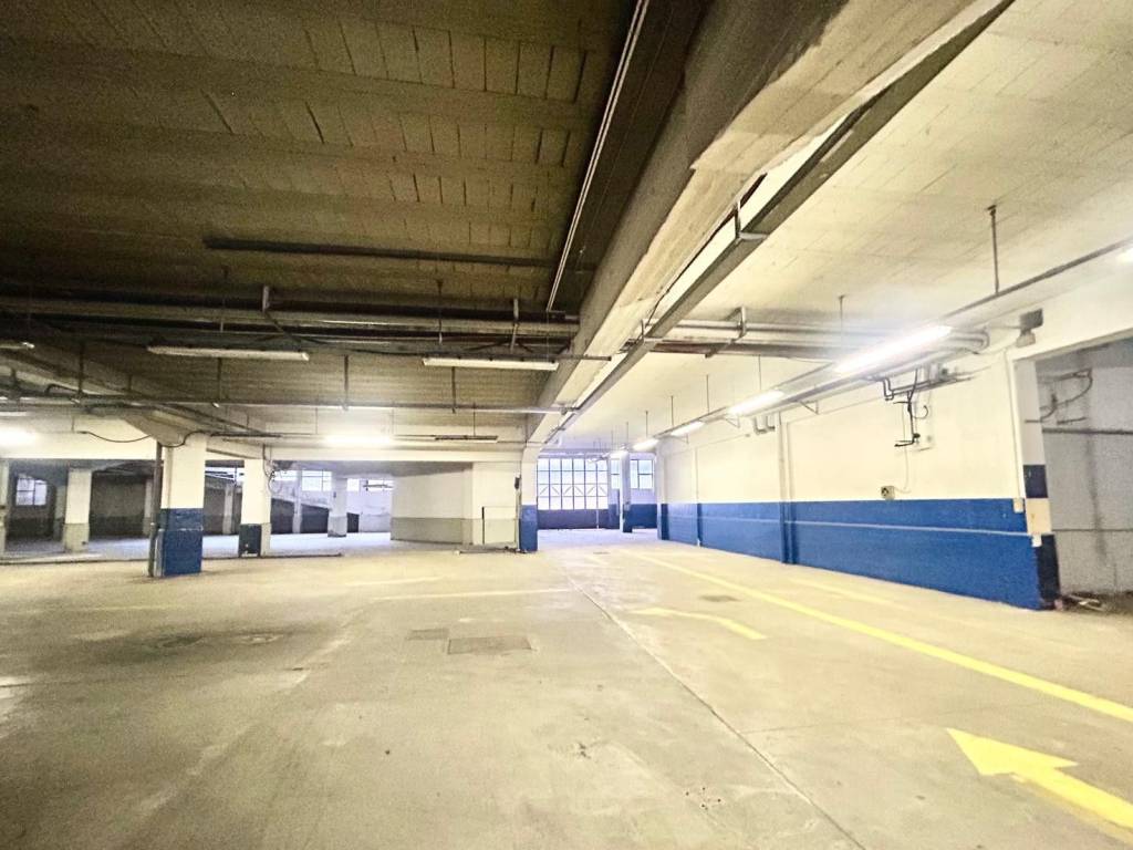 locale commerciale in affitto a Brescia in zona Volta