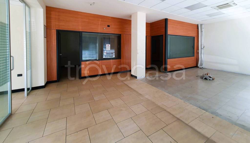 negozio in affitto a Brescia in zona Don Bosco