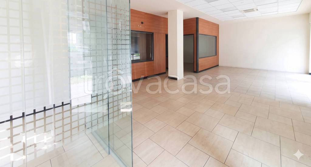 negozio in affitto a Brescia in zona Don Bosco