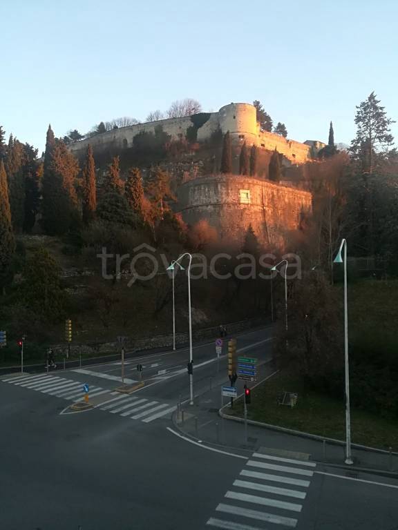 appartamento in affitto a Brescia in zona Crocifissa di Rosa