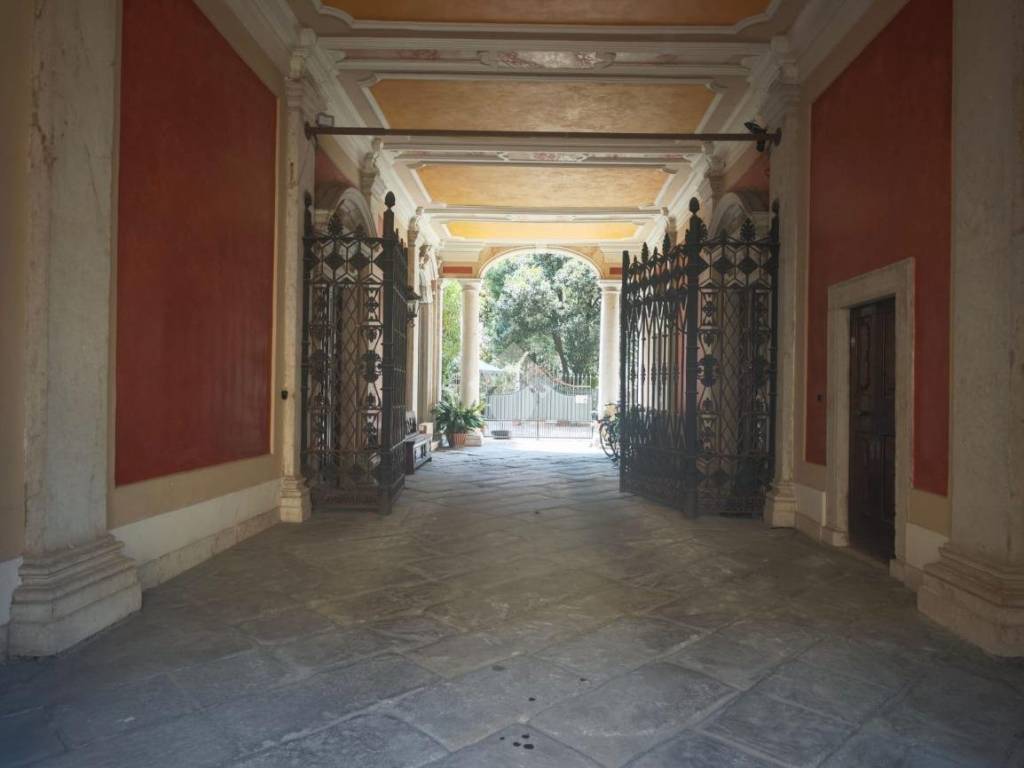 negozio in affitto a Brescia in zona Centro Storico