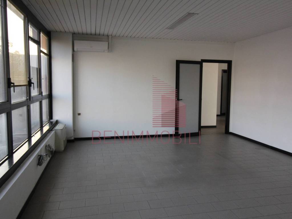 ufficio in affitto a Brescia in zona Chiusure