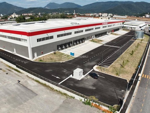 capannone in affitto a Brescia in zona Crocifissa di Rosa