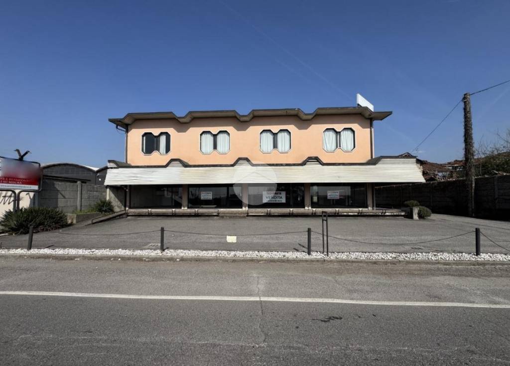negozio in affitto a Brescia in zona Chiusure