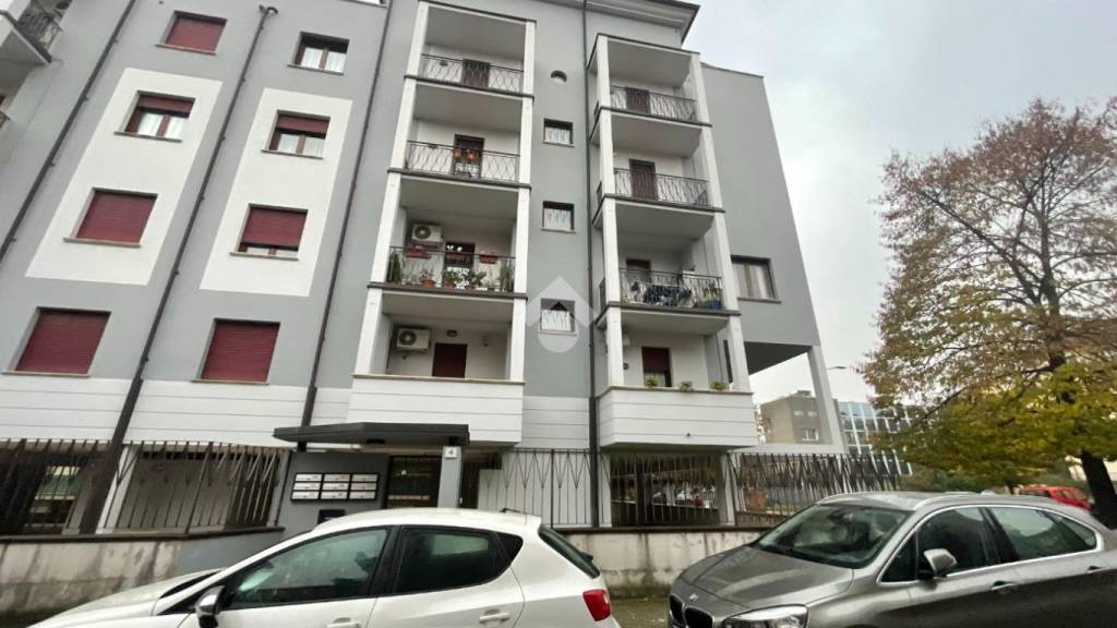 appartamento in affitto a Brescia in zona Volta