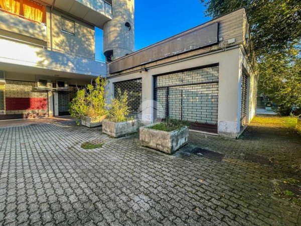 negozio in affitto a Brescia in zona San Polo