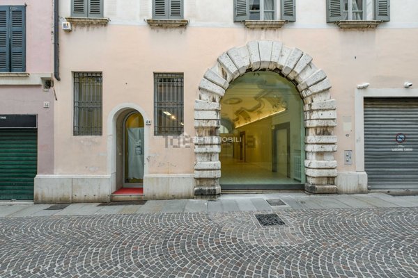 locale commerciale in affitto a Brescia in zona Centro Storico