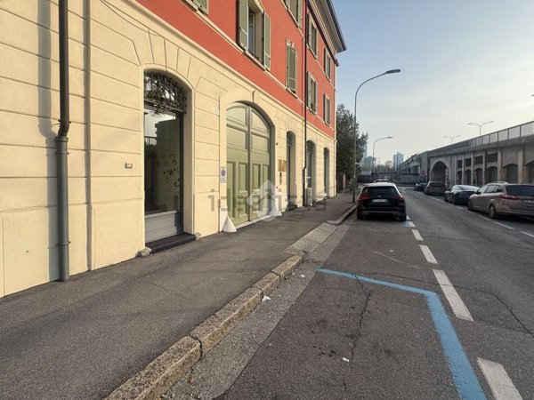 locale commerciale in affitto a Brescia