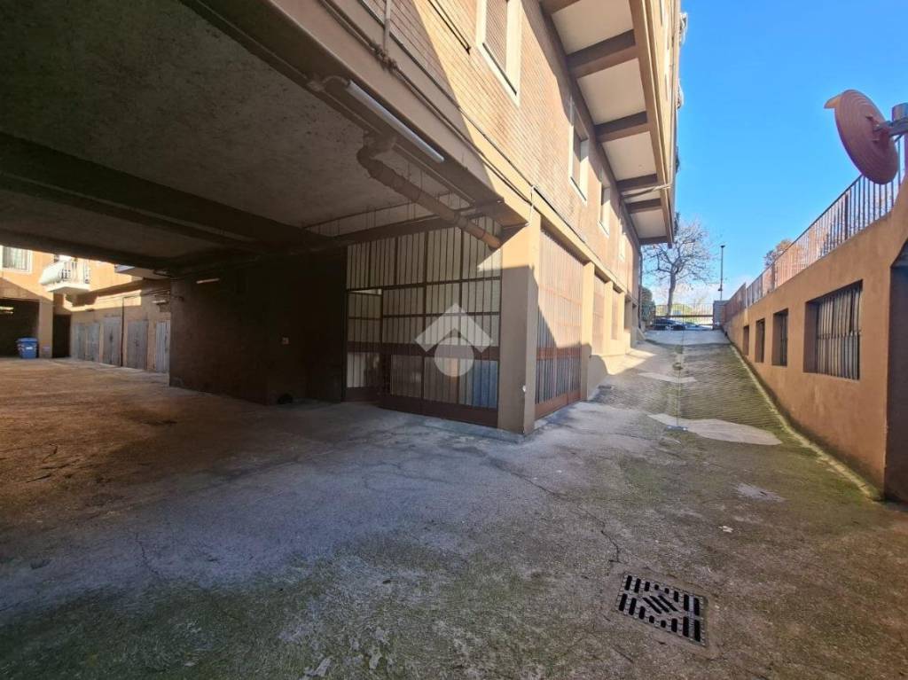 locale commerciale in affitto a Brescia in zona Porta Milano