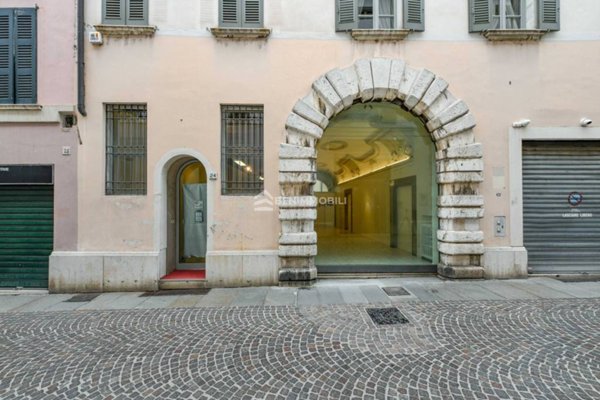 negozio in affitto a Brescia in zona Centro Storico