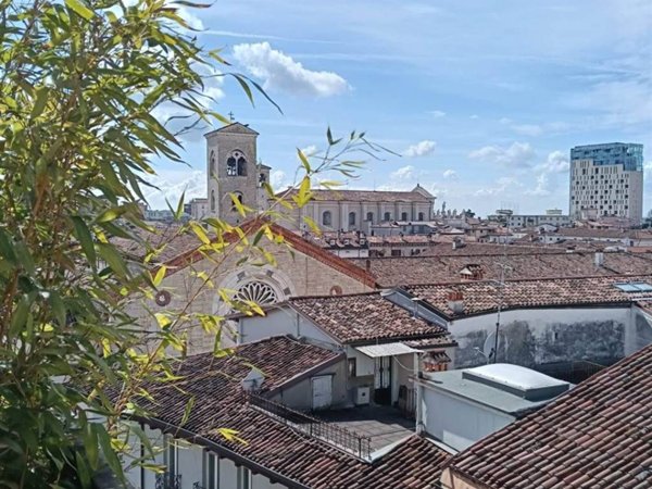 appartamento in affitto a Brescia in zona Centro Storico