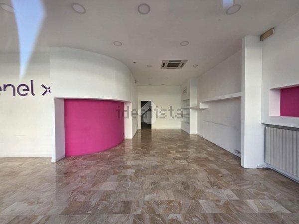 negozio in affitto a Brescia in zona Crocifissa di Rosa