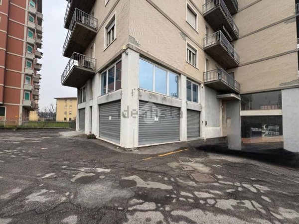 negozio in affitto a Brescia in zona Quartiere Primo Maggio