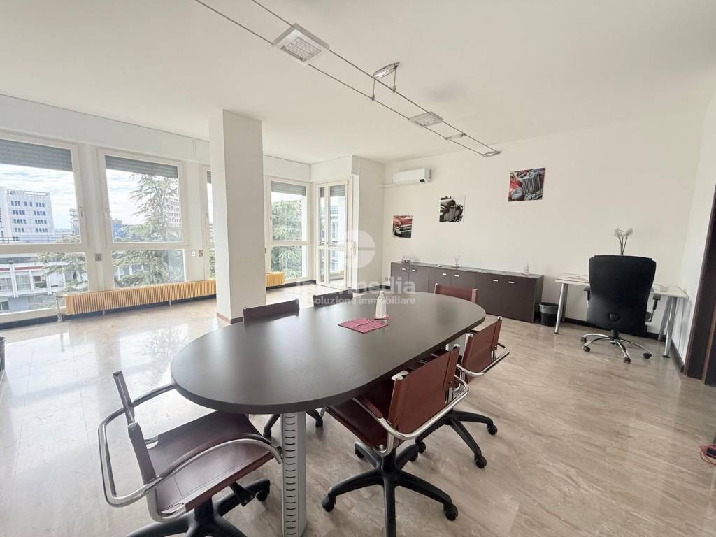 ufficio in affitto a Brescia in zona Volta