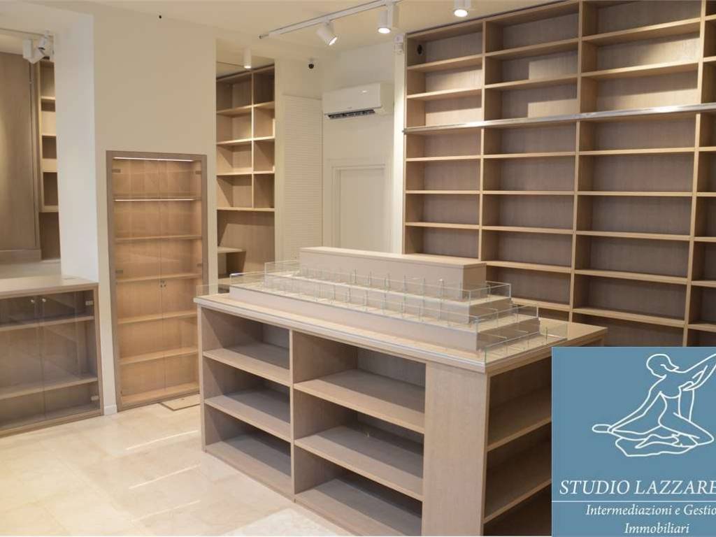 negozio in affitto a Brescia in zona Centro Storico