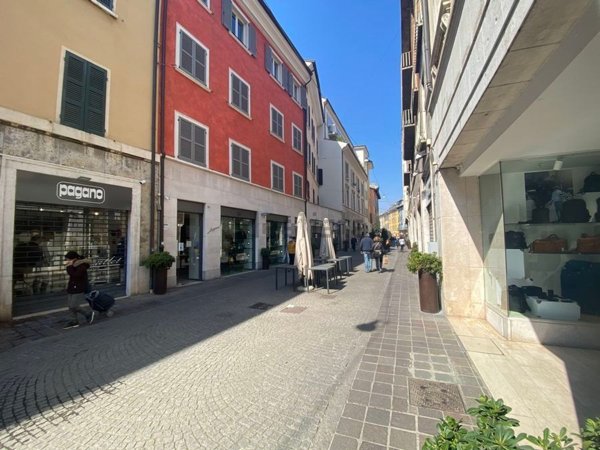locale di sgombero in affitto a Brescia in zona Centro Storico