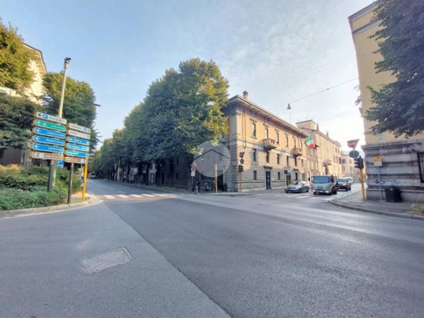 negozio in affitto a Brescia in zona Centro Storico