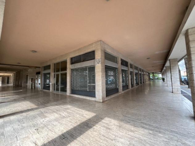 negozio in affitto a Brescia in zona Borgo Trento