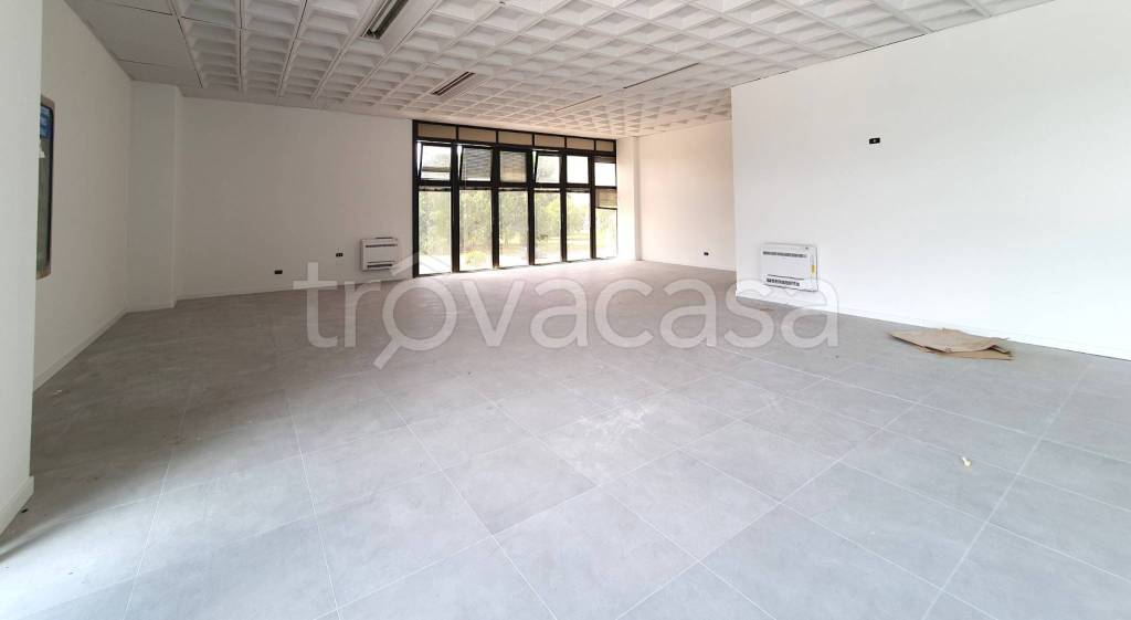 negozio in affitto a Brescia in zona Chiesa Nuova