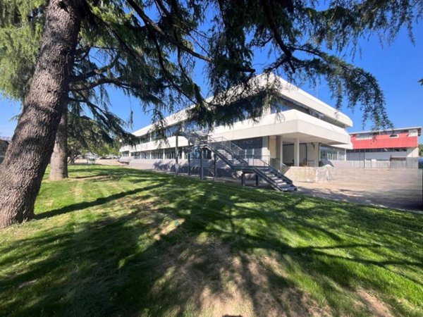 locale commerciale in affitto a Brescia in zona Volta