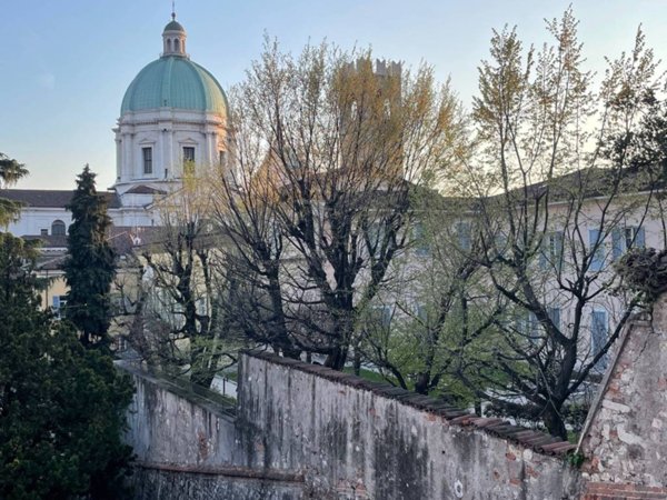 casa indipendente in affitto a Brescia in zona Centro Storico