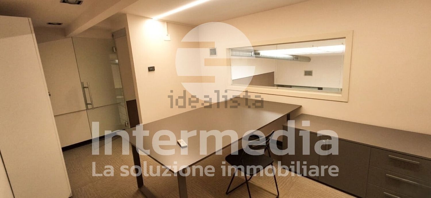 ufficio in affitto a Brescia in zona Volta