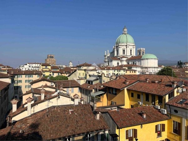appartamento in affitto a Brescia in zona Centro Storico