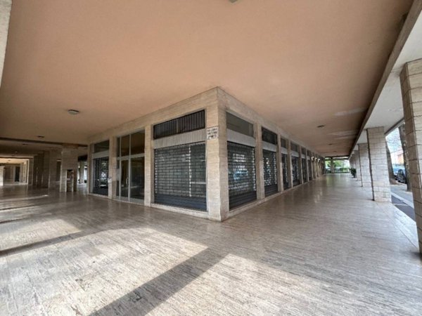 negozio in affitto a Brescia in zona Borgo Trento