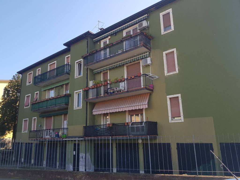 appartamento in affitto a Brescia in zona Chiusure