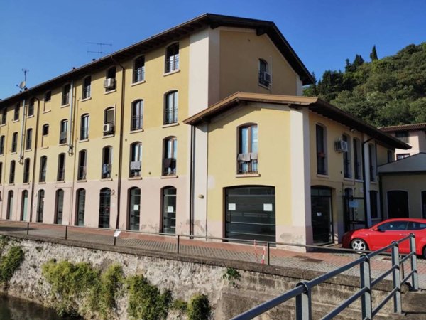 negozio in affitto a Brescia in zona Sant'Eufemia