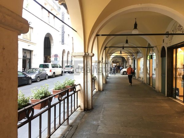 negozio in affitto a Brescia