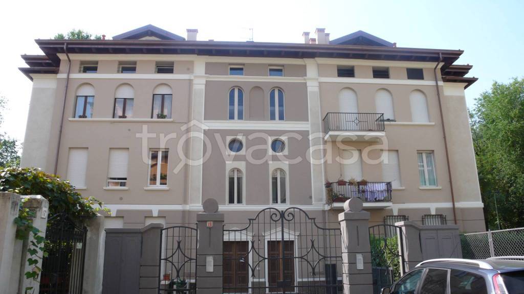 appartamento in affitto a Brescia in zona Borgo Trento