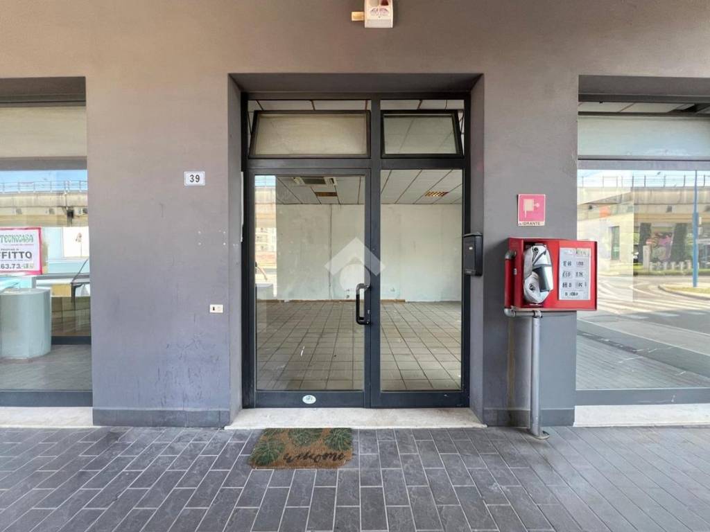 negozio in affitto a Brescia in zona Centro Storico