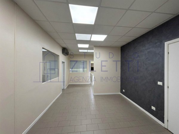 ufficio in affitto a Brescia in zona Quartiere Primo Maggio