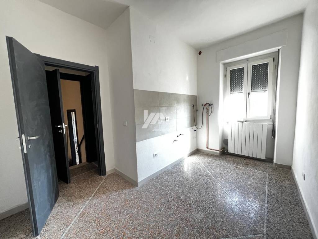 negozio in affitto a Brescia in zona Urago/Mella