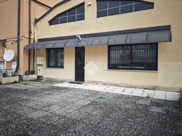 negozio in affitto a Brescia in zona Chiusure